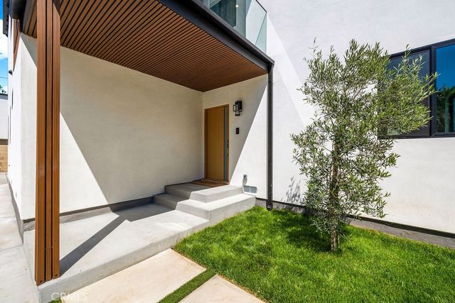 2621 2623 S Bentley Avenue, Los Angeles, CA 90064