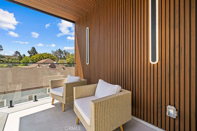 2621 2623 S Bentley Avenue, Los Angeles, CA 90064