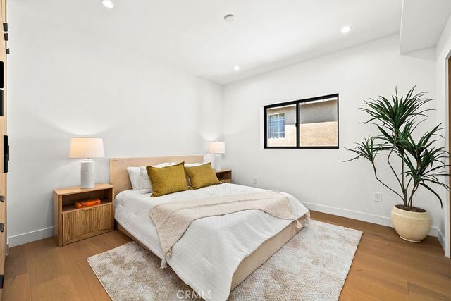 2621 2623 S Bentley Avenue, Los Angeles, CA 90064