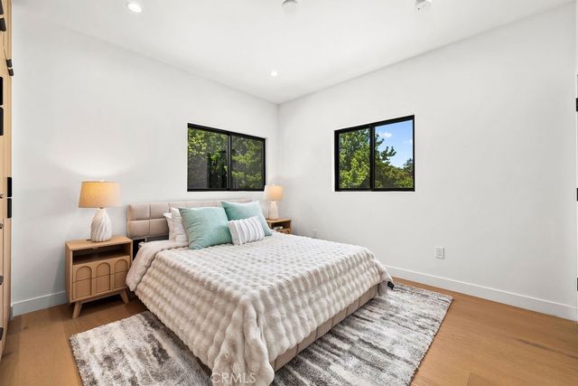 2621 2623 S Bentley Avenue, Los Angeles, CA 90064