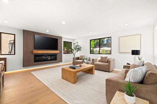 2621 2623 S Bentley Avenue, Los Angeles, CA 90064