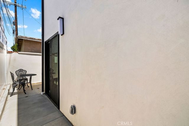 2621 2623 S Bentley Avenue, Los Angeles, CA 90064
