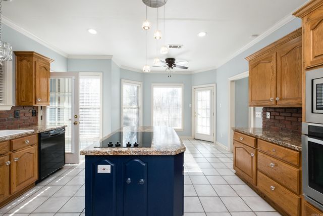 5 Nicklaus Loop, Maumelle, AR 72113