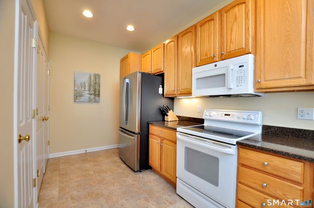 14 Carlson Ridge Court 14, New Milford, CT 06776