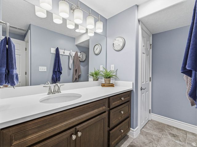 355 S WOOD DR, Alpine, UT 84004