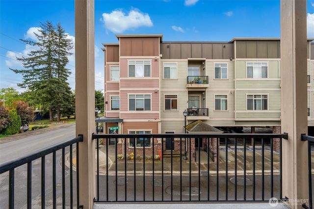 4020 NE 3rd Place, Renton, WA 98056