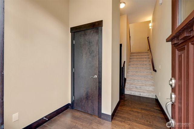 4020 NE 3rd Place, Renton, WA 98056