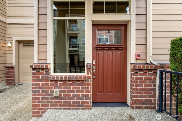 4020 NE 3rd Place, Renton, WA 98056