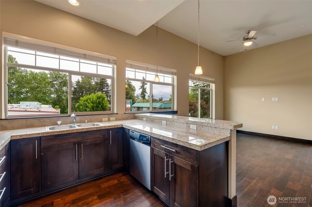 4020 NE 3rd Place, Renton, WA 98056