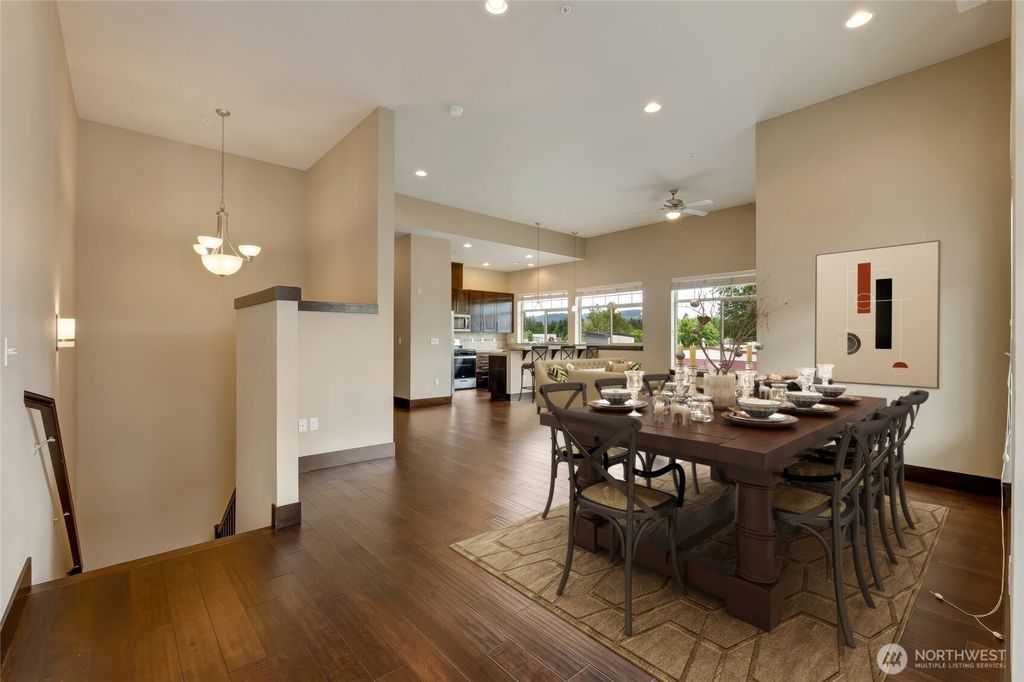 4020 NE 3rd Place, Renton, WA 98056