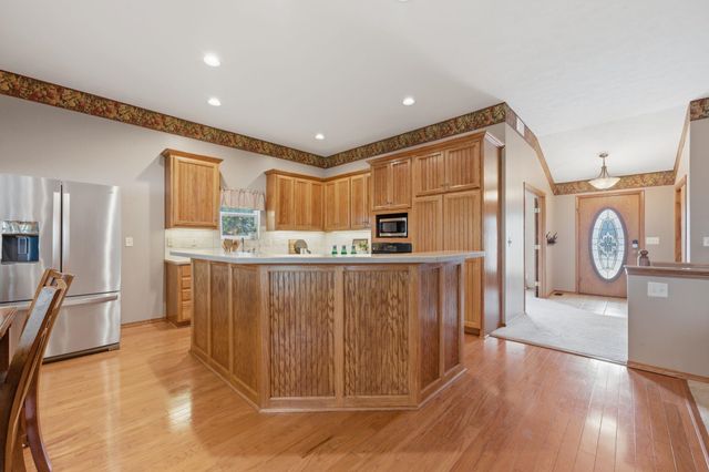 2553 N Hazelwood st, Wichita, KS 67205