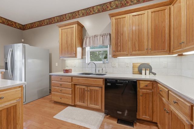 2553 N Hazelwood st, Wichita, KS 67205