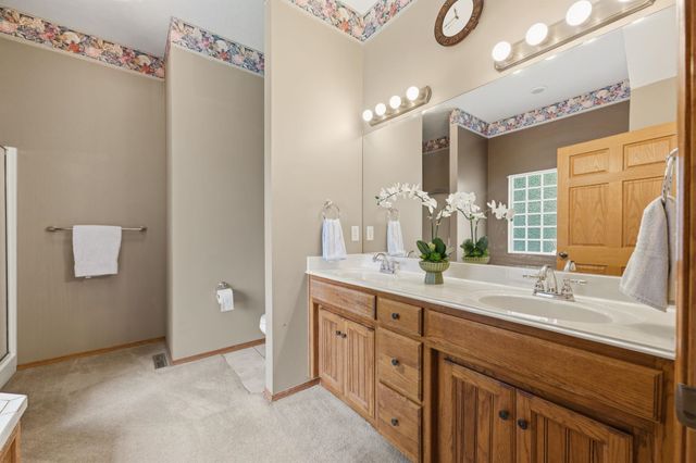 2553 N Hazelwood st, Wichita, KS 67205