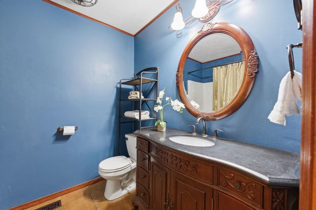 2553 N Hazelwood st, Wichita, KS 67205