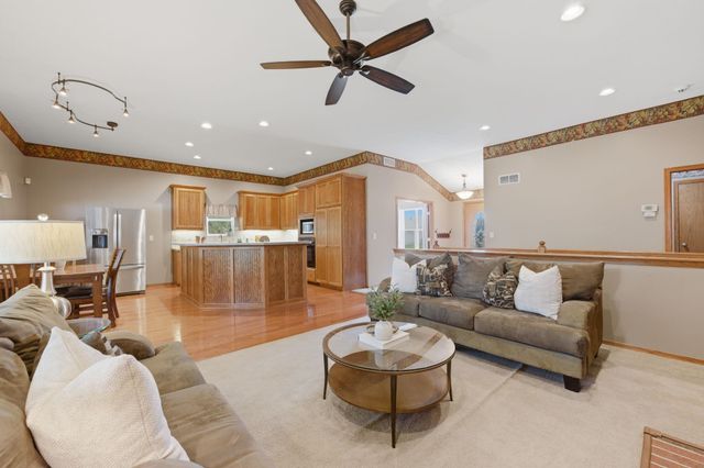 2553 N Hazelwood st, Wichita, KS 67205