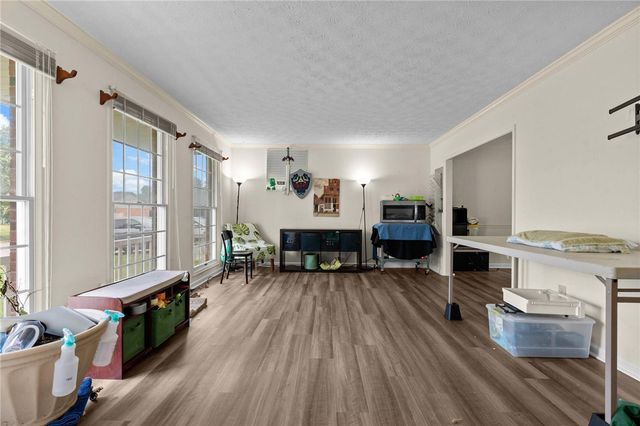 6422 E Gander Road, Huber Heights, OH 45424