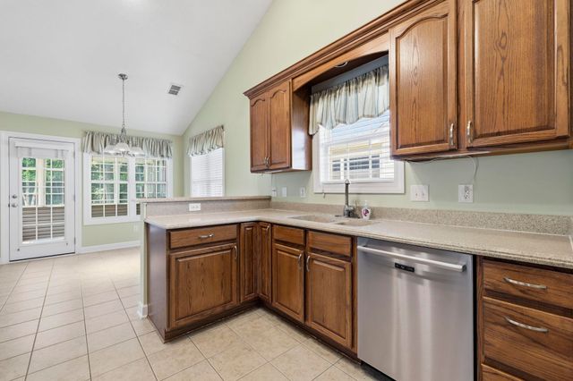 3048 Shorecrest Bay Dr., Murrells Inlet, SC 29576
