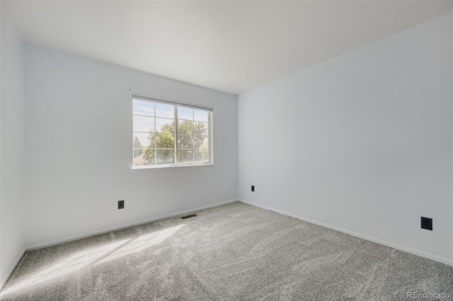 1467 Lincoln Circle, Longmont, CO 80501