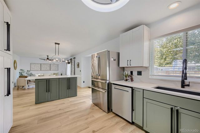 1467 Lincoln Circle, Longmont, CO 80501