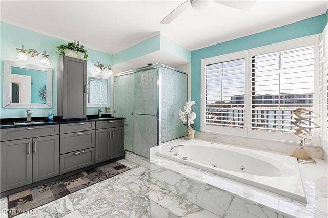 305 La Peninsula BLVD 305, Naples, FL 34113