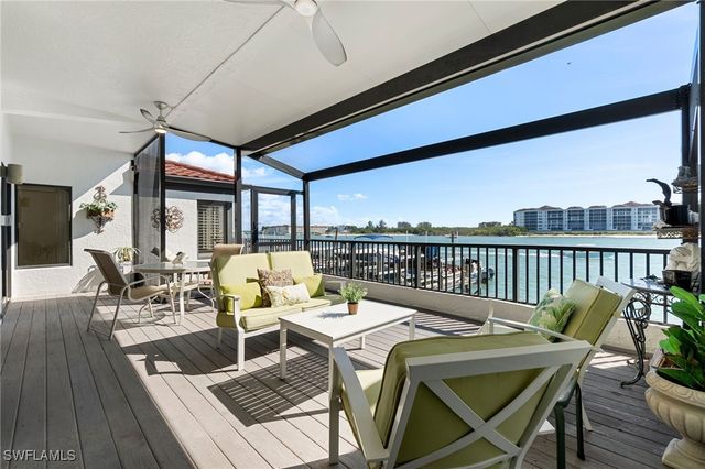 305 La Peninsula BLVD 305, Naples, FL 34113