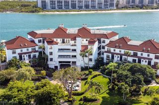 305 La Peninsula BLVD 305, Naples, FL 34113