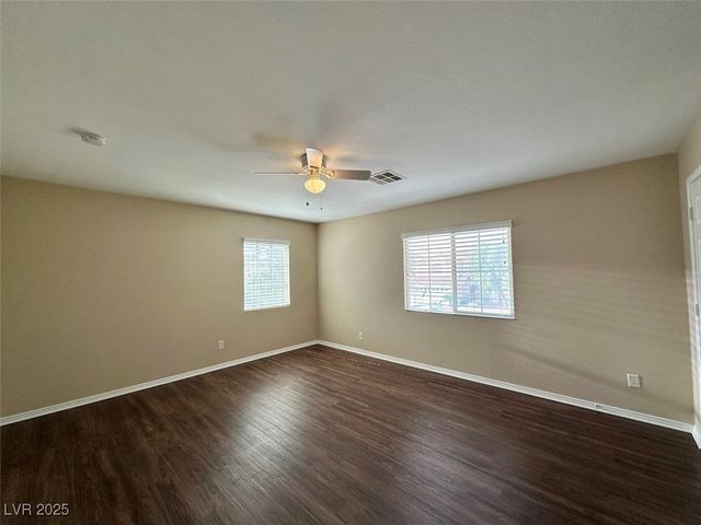 7576 Jacaranda Leaf Street, Las Vegas, NV 89139