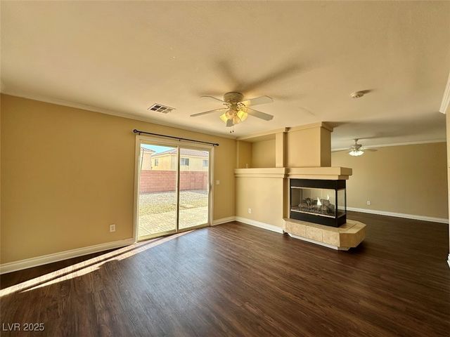 7576 Jacaranda Leaf Street, Las Vegas, NV 89139