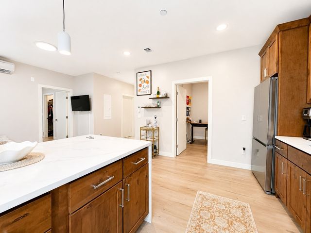 400 West Broadway 308, Boston, MA 02127