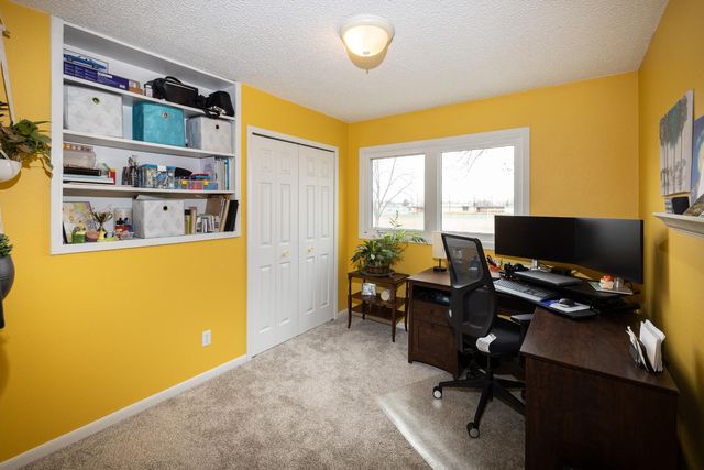 2617 4th Avenue S, Moorhead, MN 56560