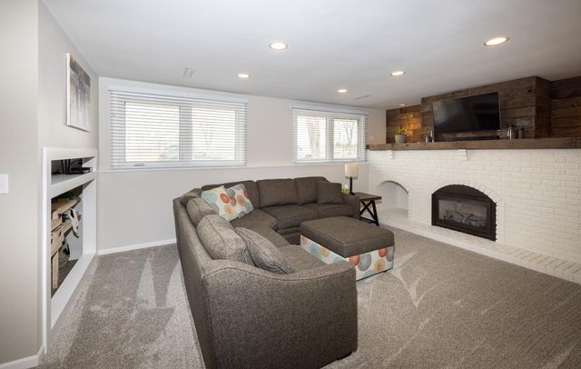 2617 4th Avenue S, Moorhead, MN 56560