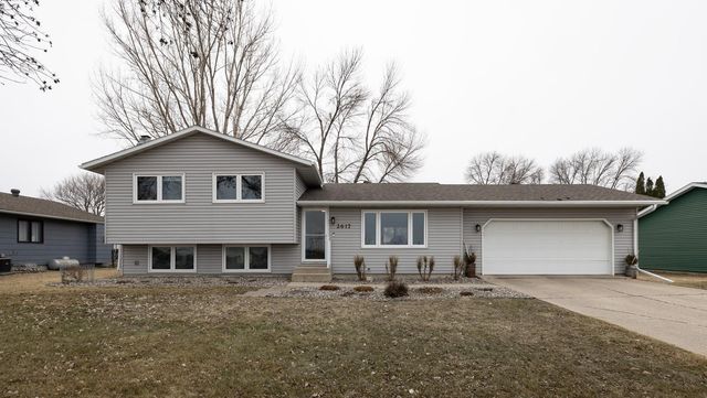 2617 4th Avenue S, Moorhead, MN 56560