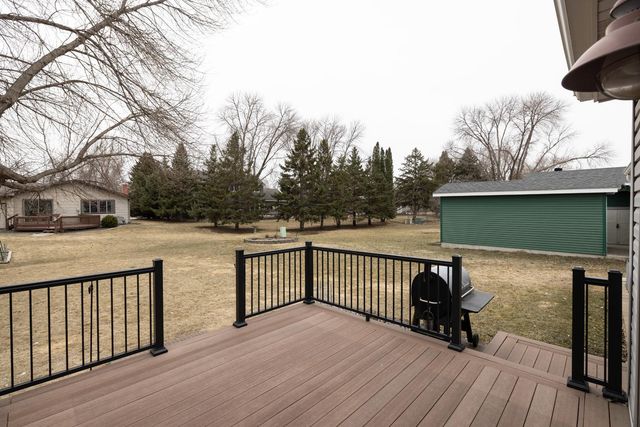 2617 4th Avenue S, Moorhead, MN 56560