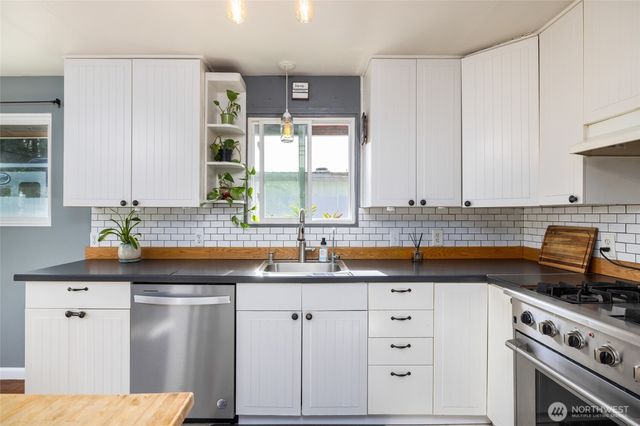 1702 36th Street, Anacortes, WA 98221