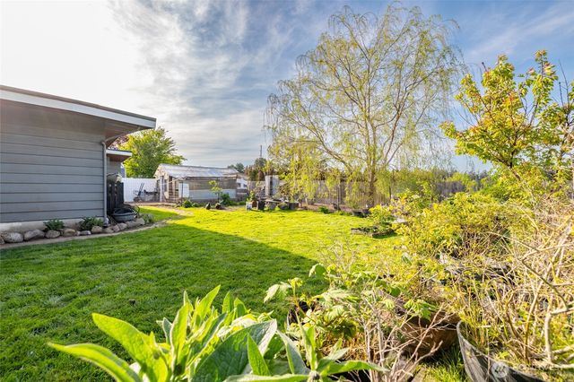 1702 36th Street, Anacortes, WA 98221