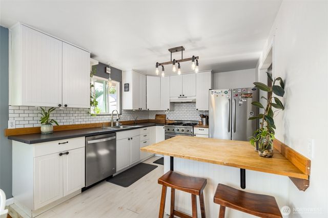 1702 36th Street, Anacortes, WA 98221