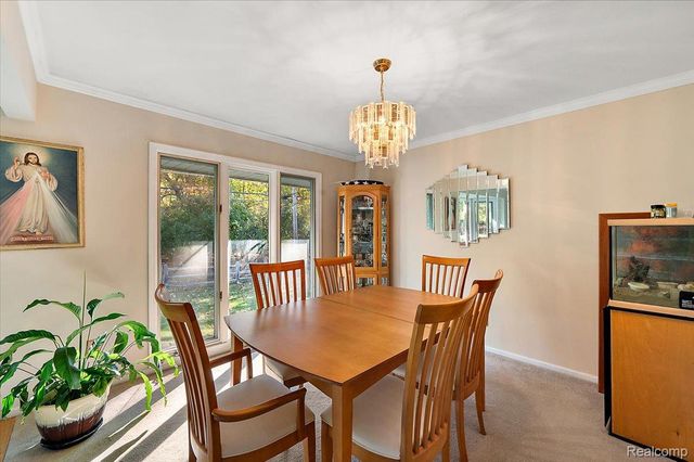 18406 Golfview Street, Livonia, MI 48152