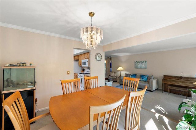 18406 Golfview Street, Livonia, MI 48152