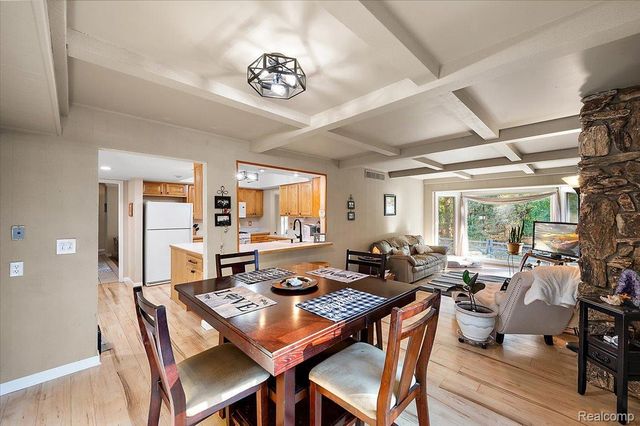 18406 Golfview Street, Livonia, MI 48152