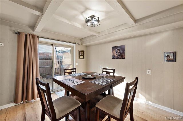 18406 Golfview Street, Livonia, MI 48152