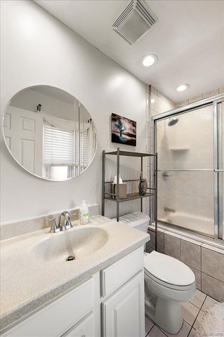 18406 Golfview Street, Livonia, MI 48152