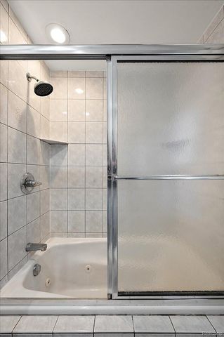 18406 Golfview Street, Livonia, MI 48152