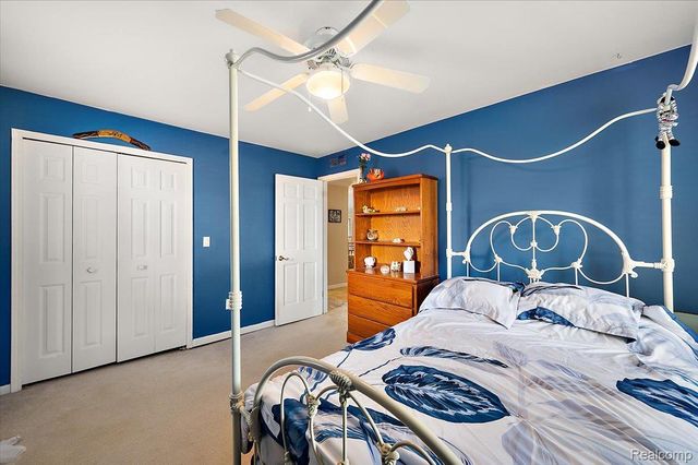 18406 Golfview Street, Livonia, MI 48152