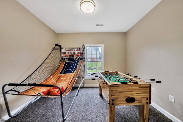 2120 River Oaks DR, Salem, VA 24153