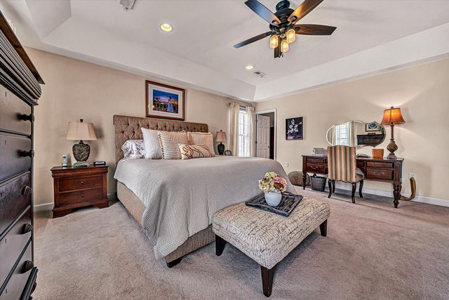 2120 River Oaks DR, Salem, VA 24153