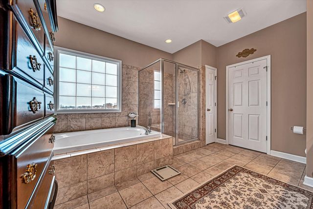 2120 River Oaks DR, Salem, VA 24153