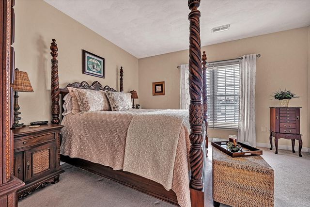 2120 River Oaks DR, Salem, VA 24153