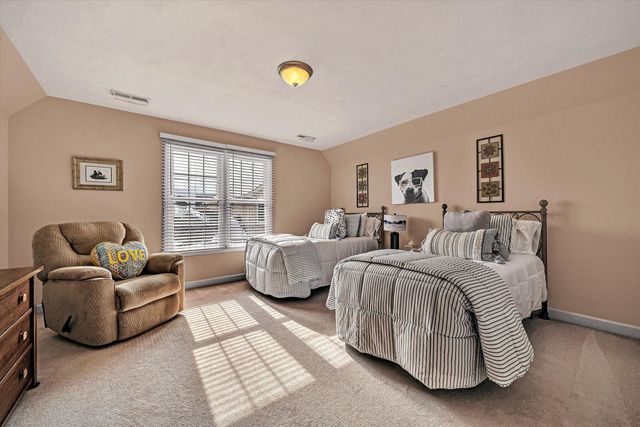 2120 River Oaks DR, Salem, VA 24153