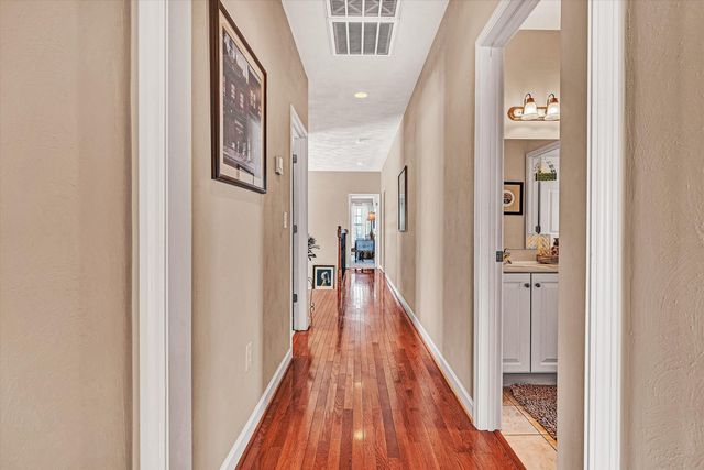 2120 River Oaks DR, Salem, VA 24153