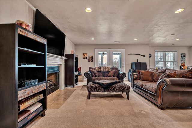 2120 River Oaks DR, Salem, VA 24153